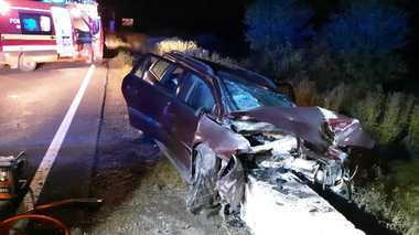 Accident pe DN 1, în judeţul Sibiu: O tânără a fost rănită după ce a intrat cu maşina într-un cap de pod