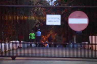 UPDATE Tribunalul Buzău a decis internarea nevoluntară a bărbatului care a ucis patru oameni şi a rănit alţi nouă, la Spitalul de Neuropsihiatrie Săpoca. Surse: Atacatorul ar fi invocat un conflict cu un coleg de salon