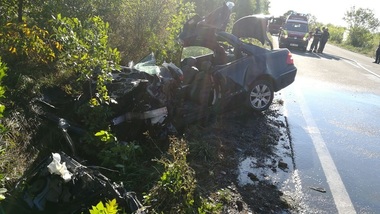 Bihor: Accident pe DN1, între un autocar şi un autoturism - şoferul autoturismului a murit - FOTO
