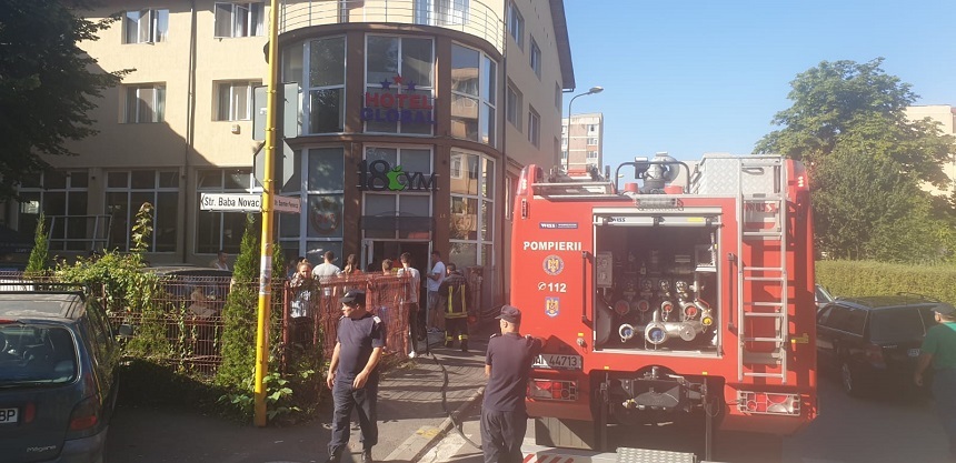 Incendiu la sauna unui hotel din Braşov - 30 de persoane au fost evacuate