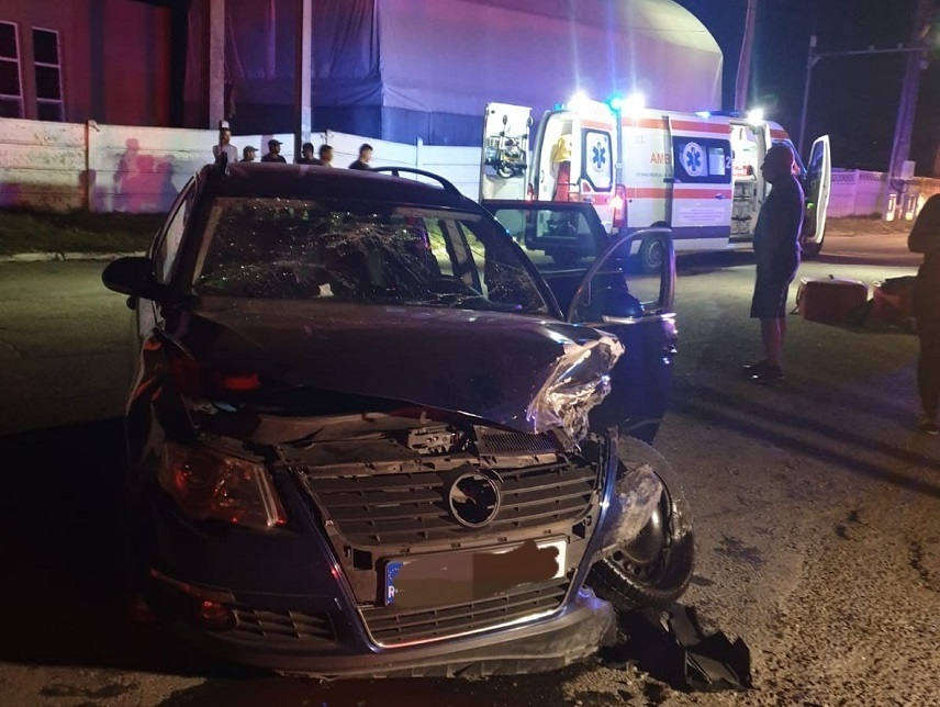 Constanţa: Şapte persoane au fost rănite într-un accident rutier, după ce două maşini s-au ciocnit - VIDEO