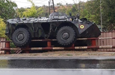 Un TAB s-a răsturnat pe un drum judeţean din Galaţi; trei militari au fost răniţi