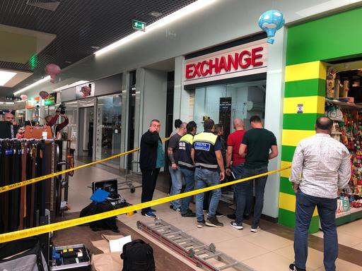 Constanţa: Furt de la o casă de schimb valutar din incinta unui complex comercial