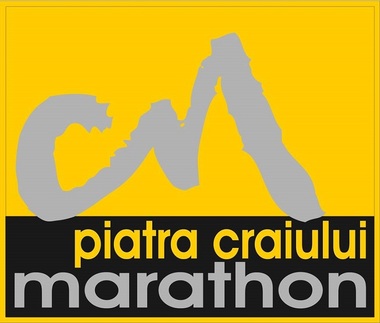 UPDATE - O femeie care participa la maratonul montan Piatra Craiului a căzut într-o prăpastie şi a murit; şi bărbatul care a încercat să o salveze a decedat în drum spre spital. Concursul a fost oprit
