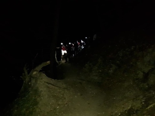 Braşov: Trei persoane, printre care şi un copil, rătăcite între Cabana Susai şi Cioplea, găsite de salvamontişti şi de jandarmi