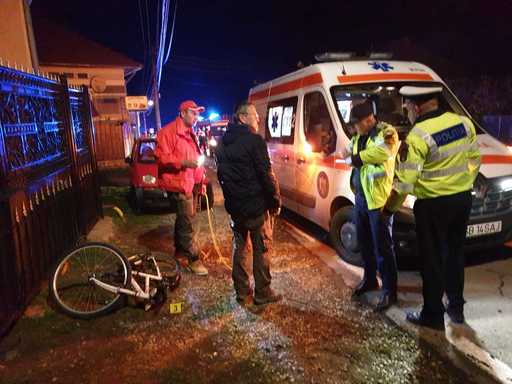 Sibiu: Un copil de şapte ani şi mama lui au murit în urma accidentului de la Cârţişoara; un alt băiat, de 14 ani, a fost dus la spital