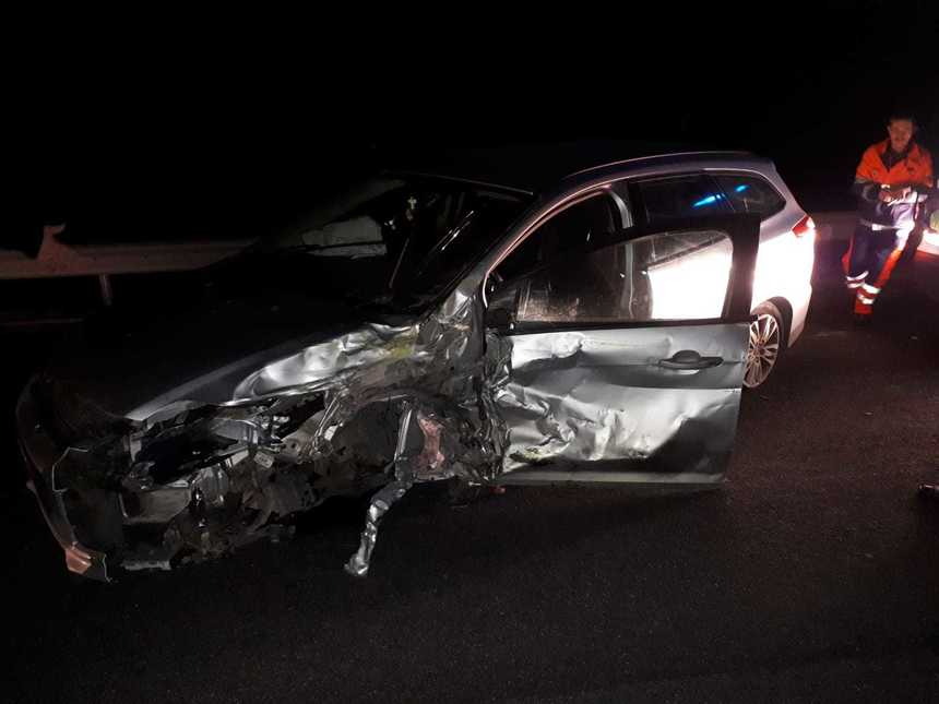 Caraş-Severin: Accident rutier cu patru maşini în care se aflau 12 persoane; patru persoane au fost rănite