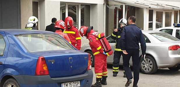 Dosar penal pentru ucidere din culpă în cazul blocului din Timişoara de unde doi copii şi o femeie de 29 de ani au murit, după o acţiune de dezinsecţie şi deratizare
