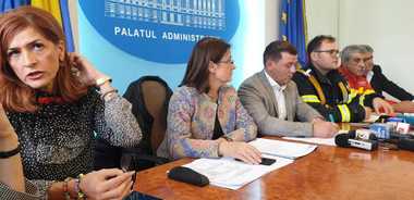 Cazul blocului din Timişoara unde au murit trei oameni după dezinsecţie şi deratizare - Medic: Fără moartea femeii, doctorii nu puteau face legătura între cazuri