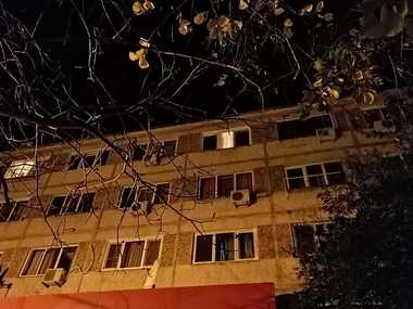 Timişoara: Locatarii unui bloc în care s-au folosit substanţe toxice au fost lăsaţi să intre în imobil câteva ore, apoi evacuaţi din nou, pentru că cei din Comitetul Judeţean pentru Situaţii de Urgenţă s-au răzgândit