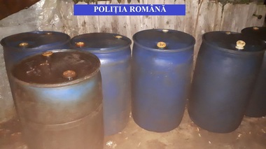 Peste 40 de tone de motorină, confiscate în ultima lună, după controale vizând legalitatea achiziţiei de combustibil pentru navigaţie