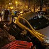 UPDATE. Brigada Rutieră a Capitalei, despre maşinile căzute într-o groapă pe Aleea Compozitorilor: RADET  a primit acord de intervenţie, valabil 48 de ore; la data producerii evenimentului rutier valabilitatea acordului era depăşită