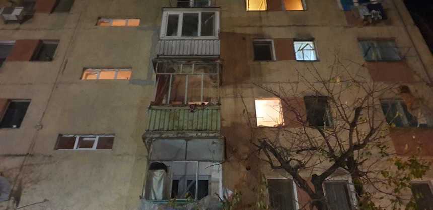 Explozie într-un bloc din Timişoara, 50 de oameni s-au autoevacuat; proprietara locuinţei are arsuri - FOTO