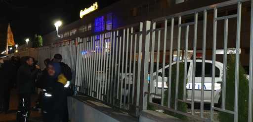 Aproximativ 800 de persoane evacuate în urma unei ameninţări cu bombă, într-o fabrică din Timişoara