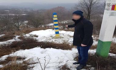 Cetăţean georgian, prins de poliţiştii de frontieră după ce a trecut ilegal din Ucraina în România; el a declarat că a făcut acest lucru întrucât era beat - VIDEO