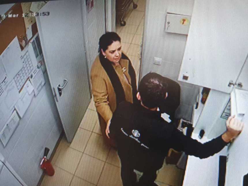Fals inspector ANPC, căutat de poliţişti, la Timişoara/ Femeia a făcut controale şi a pretins bani