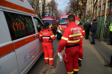 Cursurile de la Şcoala 133 din Capitală, suspendate în următoarele 72 de ore/Substanţele folosite erau omologate

