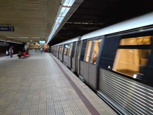 Bărbat audiat în urma unei altercaţii cu un altul, într-o garnitură de metrou; el avea asupra sa un briceag