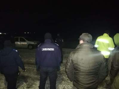 Braşov: Jandarmii au tras focuri de armă pentru prinderea a şase persoane care furaseră copaci dintr-o pădure