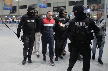 Interlopul Florin Ghinea, zis Ghenosu, a fost adus în ţară din Marea Britanie - VIDEO