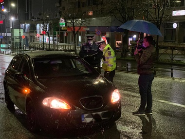 Poliţia Română: Peste 1.700 de persoane care nu au respectat măsura restricţionării circulaţiei au fost sancţionate în prima noapte în care au intrat în vigoare prevederile Ordonanţei militare nr. 2 din 2020/ 188 au fost în Bucureşti