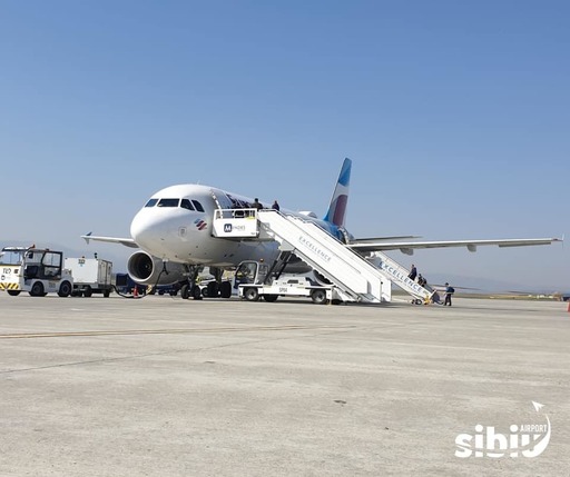 Nouă persoane dintr-o localitate din judeţul Suceava aflată în carantină, oprite la punctul de frontieră de la Aeroportul din Sibiu, înainte să se îmbarce într-o cursă charter spre Germania