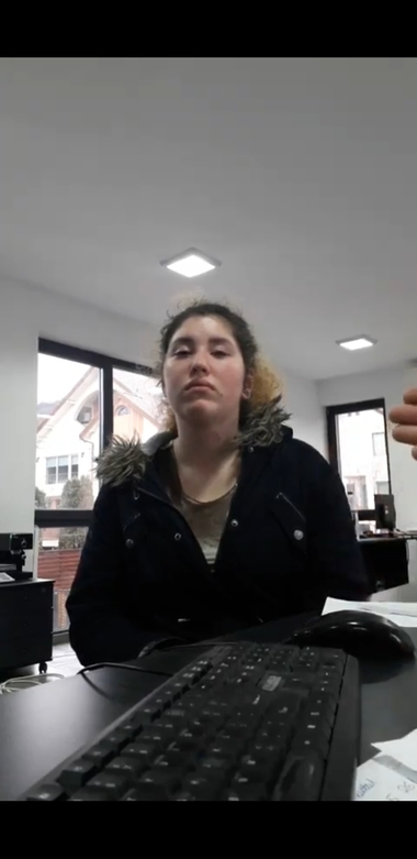 Cluj: O fată de 15 ani care a plecat sâmbătă de acasă şi nu a mai putut fi contactată, căutată de poliţişti