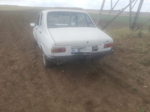 Constanţa: Poliţiştii au tras focuri de armă pentru prinderea unui şofer care nu a oprit la semnale pentru că nu avea permis