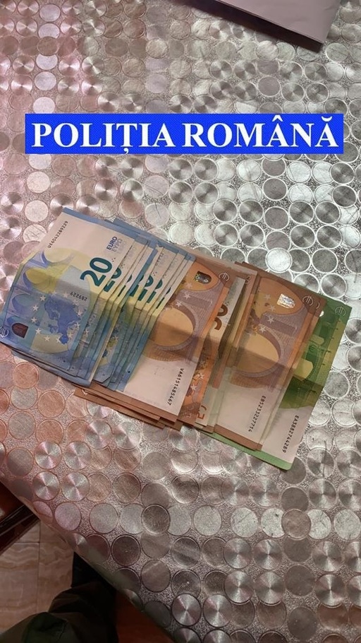 Vrancea: Cinci persoane suspectate de cămătărie şi şantaj, reţinute în urma unor percheziţii