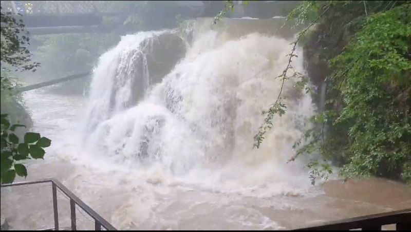 Cascada Bigăr din Caraş-Severin, în pericol din cauza viiturilor - FOTO, VIDEO