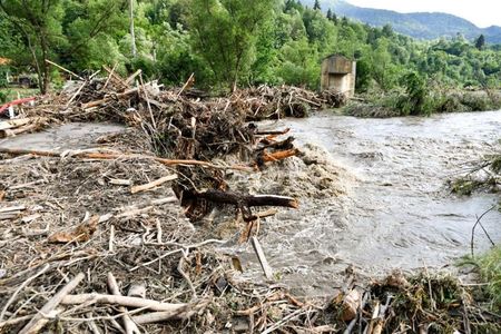 Galaţi: Autorităţile au evaluat la 1,2 milioane de lei pagubele provocate de inundaţii
