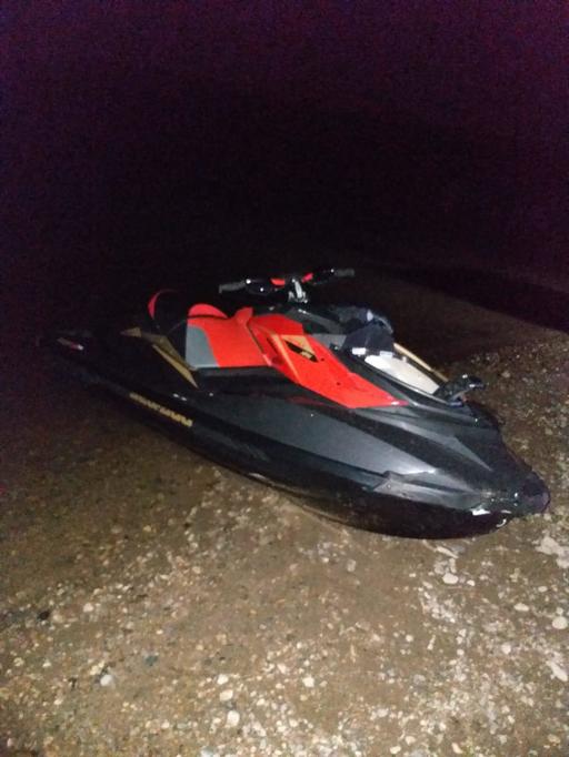 UPDATE - Un bărbat a murit după ce s-a dat cu un skijet pe un canal din municipiul Giurgiu/ O femeie care era cu el a fost salvată de pompieri/ Poliţiştii fac cercetări pentru vătămare şi ucidere din culpă