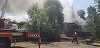 UPDATE - Incendiu cu flacără deschisă la un depozit de ulei din Bucureşti, care s-a extins la patru maşini/ În apropiere de află o staţie GPL/ În depozit sunt 200 de recipienţi cu ulei - FOTO/ VIDEO