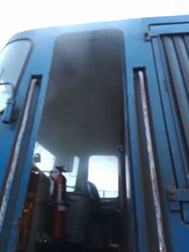 Incendiu la locomotiva unui tren care circula pe ruta Bucureşti - Târgu Mureş/ Aproximativ 50 de călători au fost evacuaţi