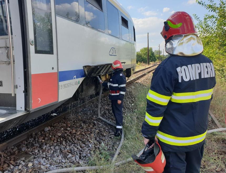 Olt: Incendiu la un tren în care se aflau 40 de călători. Nicio persoană nu a fost rănită