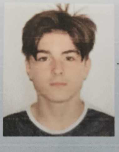 Adolescent de 15 ani din Maramureş, căutat de poliţişti după ce a dispărut dintr-un camping din Eforie Nord