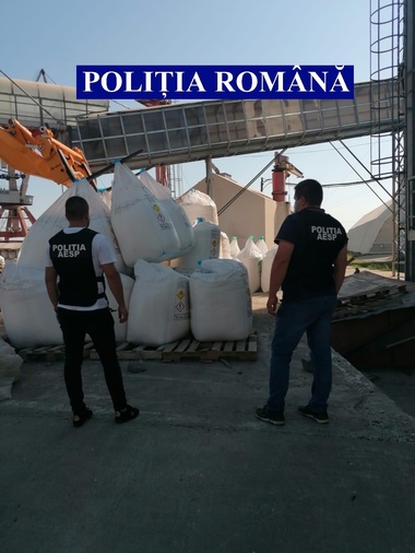 Peste 8.000 de tone de azotat de amoniu, indisponibilizate în doar trei zile, în urma unor controale făcute de poliţişti