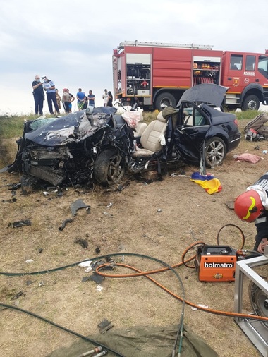 Accident pe DN2 - Un copil a fost grav rănit - FOTO