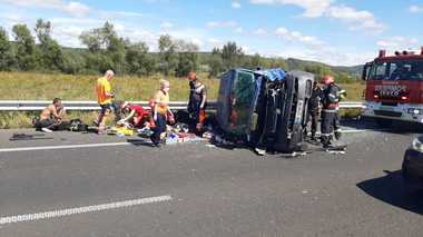 Hunedoara: O femeie de 37 de ani, însărcinată, a murit într-un accident rutier pe autostrada A1 Deva - Nădlac