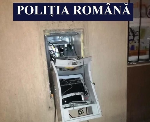 Anchetatorii au un cerc de suspecţi în cazul bancomatelor aruncate în aer de la Otopeni. Autorii aveau măşti şi pelerine verzi/ Dispozitivul exploziv a fost artizanal