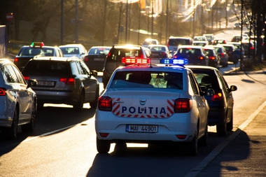 Bărbat condamnat în Italia pentru viol şi complicitate la sustragerea de bunuri, prins de poliţiştii din Olt