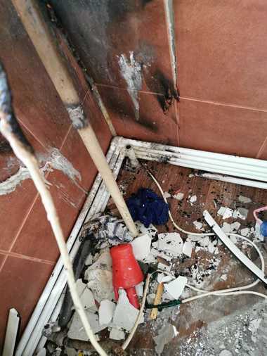 Galaţi: Explozie într-un bloc din Galaţi, două persoane fiind rănite/ Deflagraţia, cel mai probabil provocată din greşeală de un bărbat care a vrut să taie o ţeavă dezafectată

