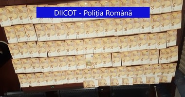 Doi bărbaţi, reţinuţi de DIICOT Gorj după ce ar fi recrutat tinere, inclusiv minore, pentru a se prostitua în Germania, Austria şi Elveţia