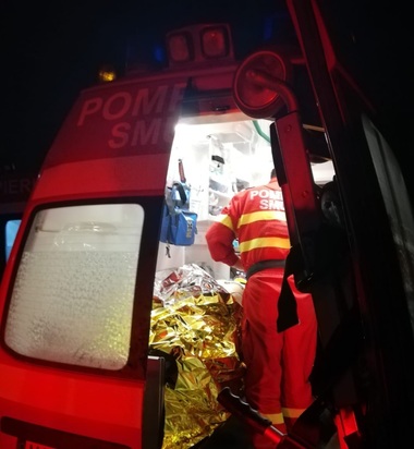 Doi copii din Negreşti, intoxicaţi cu monoxid de carbon şi gaz metan, transportaţi la Spitalul Judeţean Vaslui