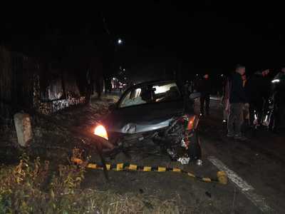 Buzău: Trei adolescenţi, pietoni, răniţi de o maşină scăpată de sub control după ce a fost lovită de un alt autoturism