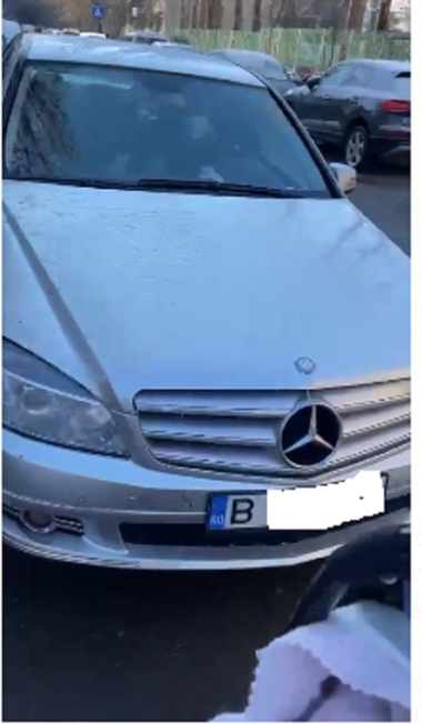 Incident în Capitală - Un bărbat este acuzat că a lovit intenţionat cu maşina căruciorul în care se afla un copil - FOTO, VIDEO
