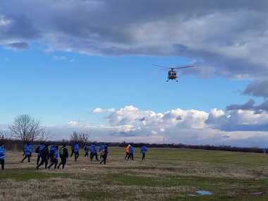 Zeci de oameni, câini de urmă, elicopter şi drone, pentru căutarea băiatului de şapte ani din judeţul Arad, care a dispărut în urmă cu aproape o lună - FOTO, VIDEO