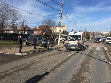 Constanţa: Bărbatul care a provocat un accident rutier şi a refuzat să îi fie recoltate probe de sânge, încercând să fugă din spital, cercetat sub control judiciar 