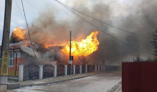 Vaslui - Incendiu la o şcoală din localitatea Poieneşti - FOTO