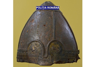 Coif unicat de sorginte vikingă, recuperat de poliţişti/ Bunul este apreciat de specialişti ca având o valoare istorică incomensurabilă